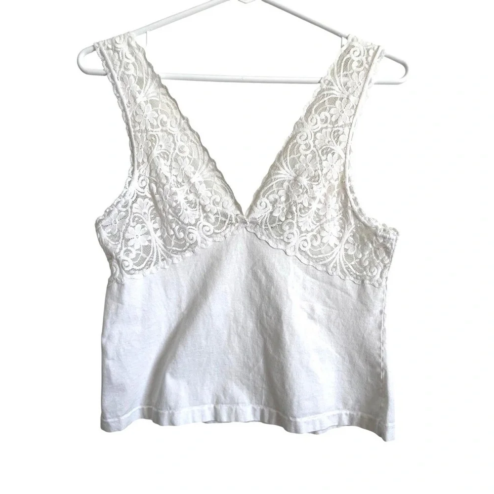 Cacique White Lace V‑Neck Camisole Tank